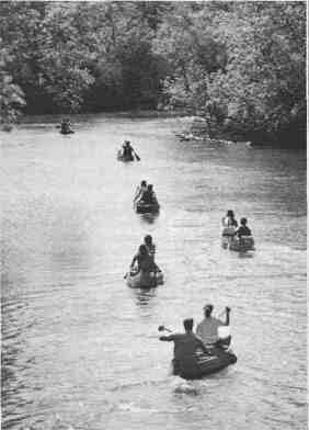 Once used by fur traders. Native Americans, and French explorers, the Des
Plaines River now provides many recreational and educational opportunities