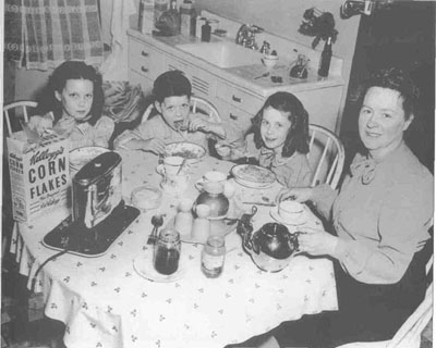 Eating breakfast as a family