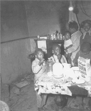 Eating breakfast as a family